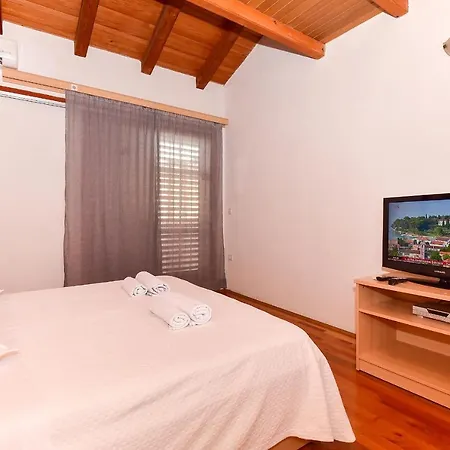 Apartman Mate *