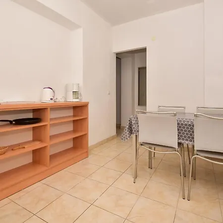 Mate Apartment *