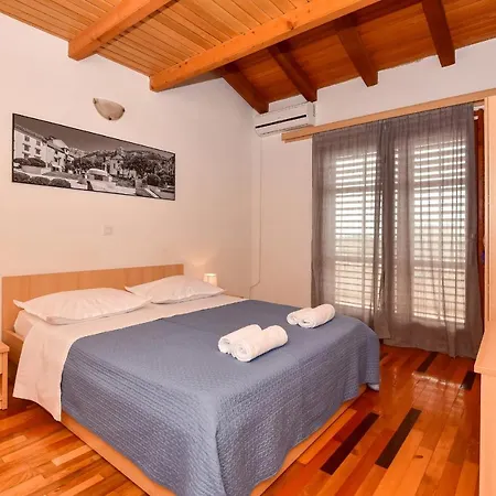 Mate Apartment