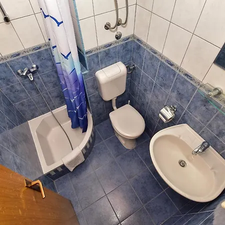 Apartment Mate